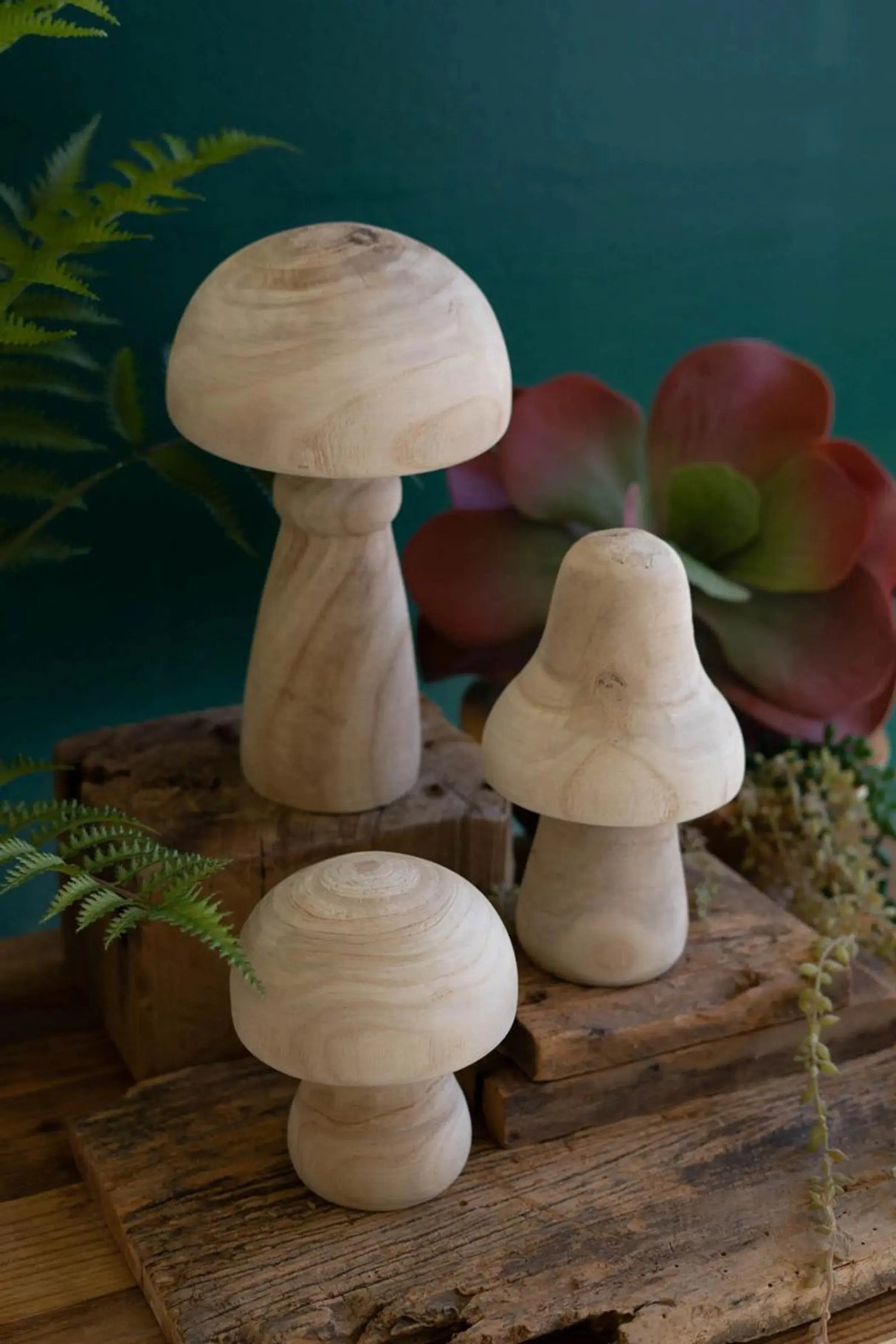 SET OF THREE NATURAL WOODEN MUSHROOMS Kalalou